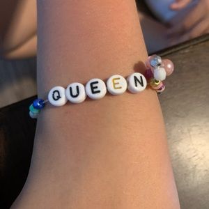 Queen bracelet
